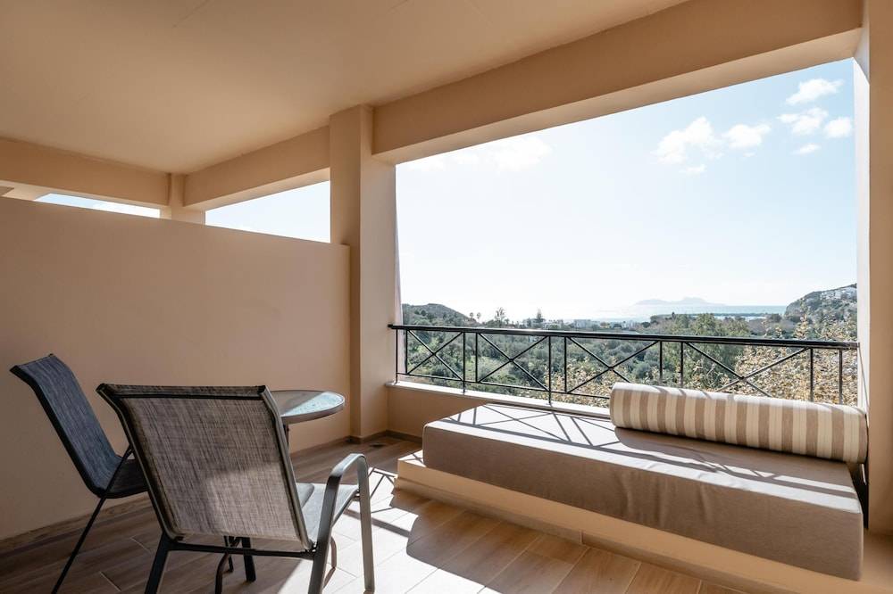 40_w3837h2557x3y3-3d99b58e_z