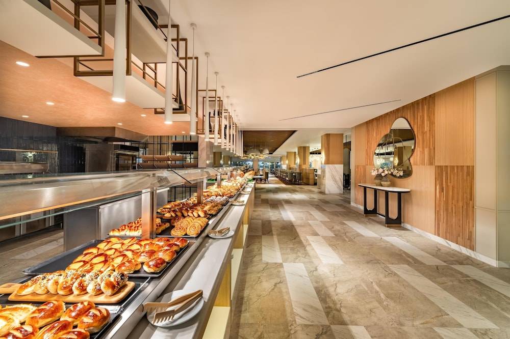 24_w3837h2555x3y4-68f115e2_z