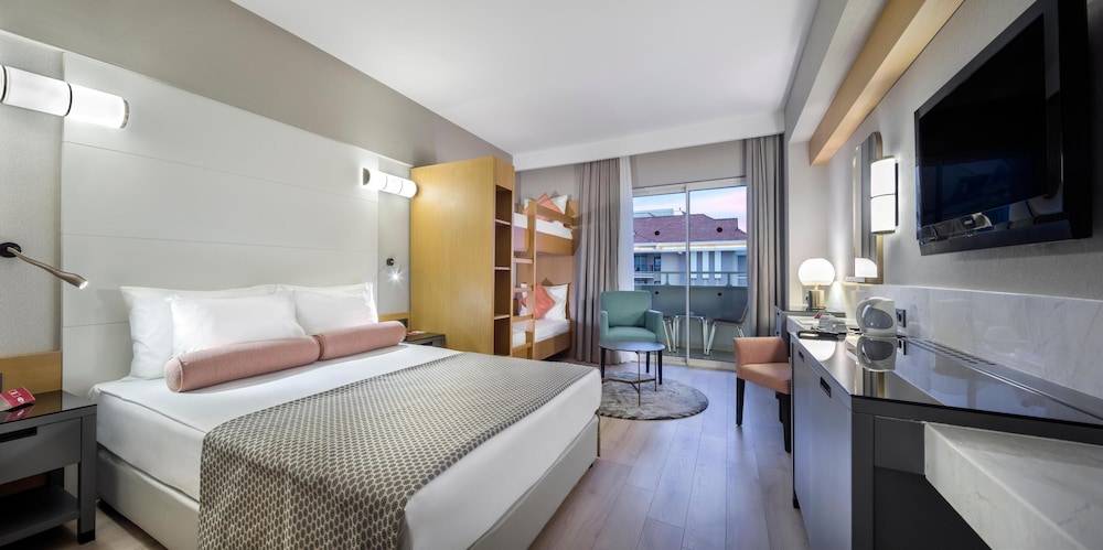 27_w3837h1916x3y4-7ded4d9d_z