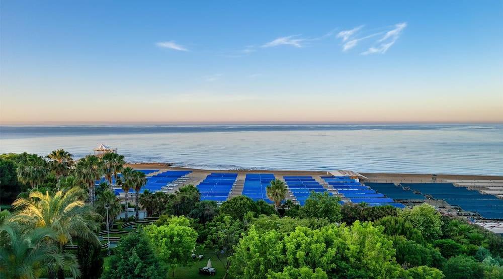 28_w3840h2133x0y3-d2b1ef93_z