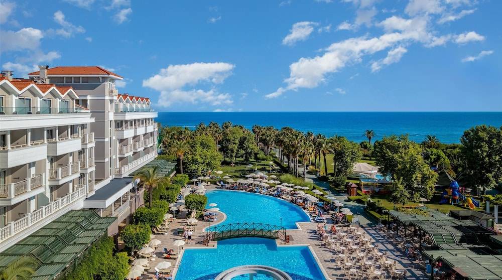 35_w3840h2144x0y3-18583417_z