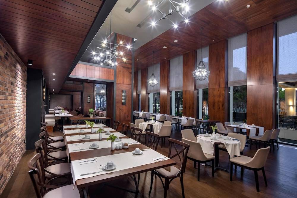 29_w3837h2556x3y3-4951a315_z