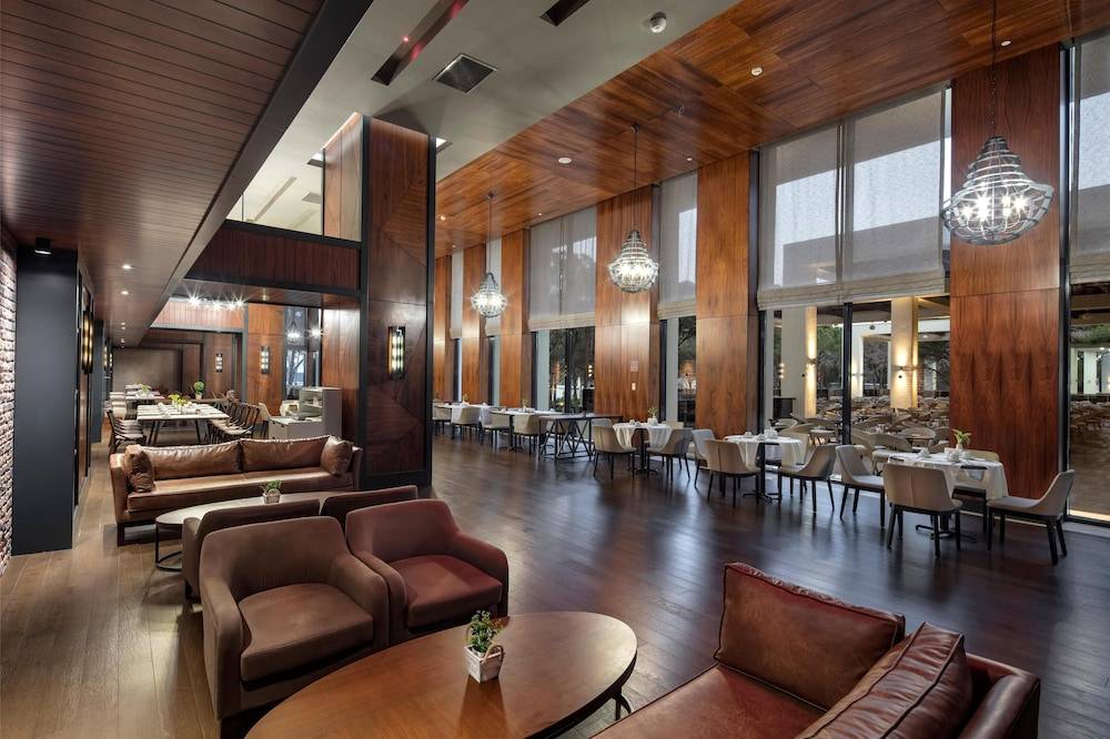 34_w3840h2556x0y3-dcdd3fbb_z