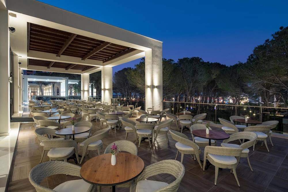 51_w3837h2555x3y5-9ac37388_z