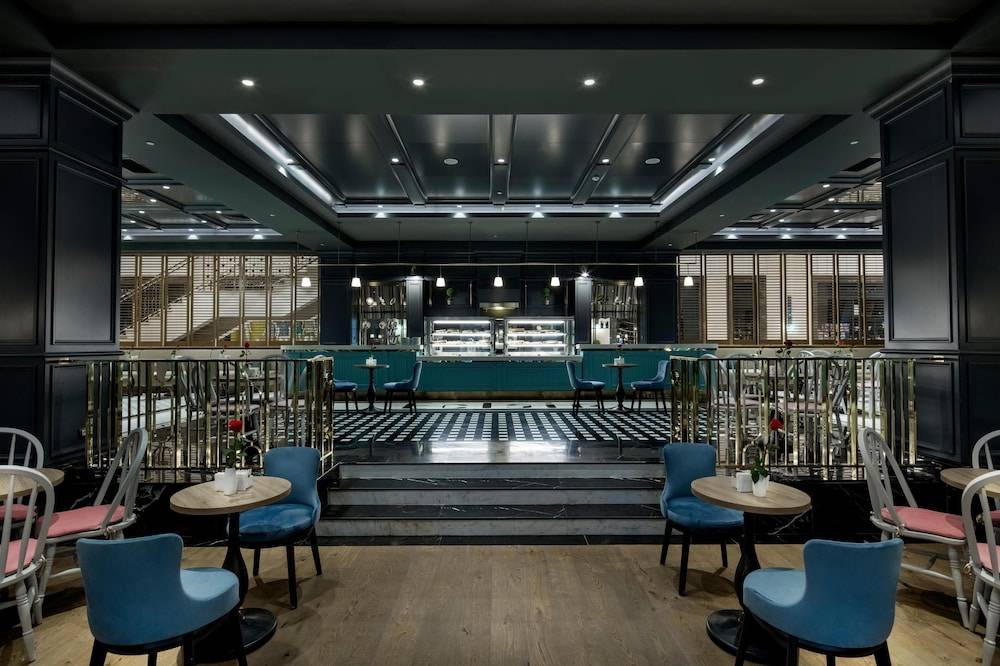 54_w3836h2556x4y3-627cfc6c_z