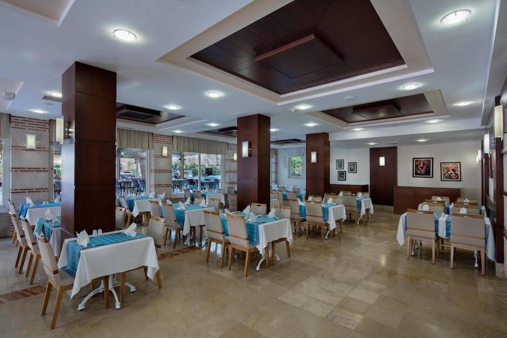 9_w3837h2555x3y4-751a1c95_z