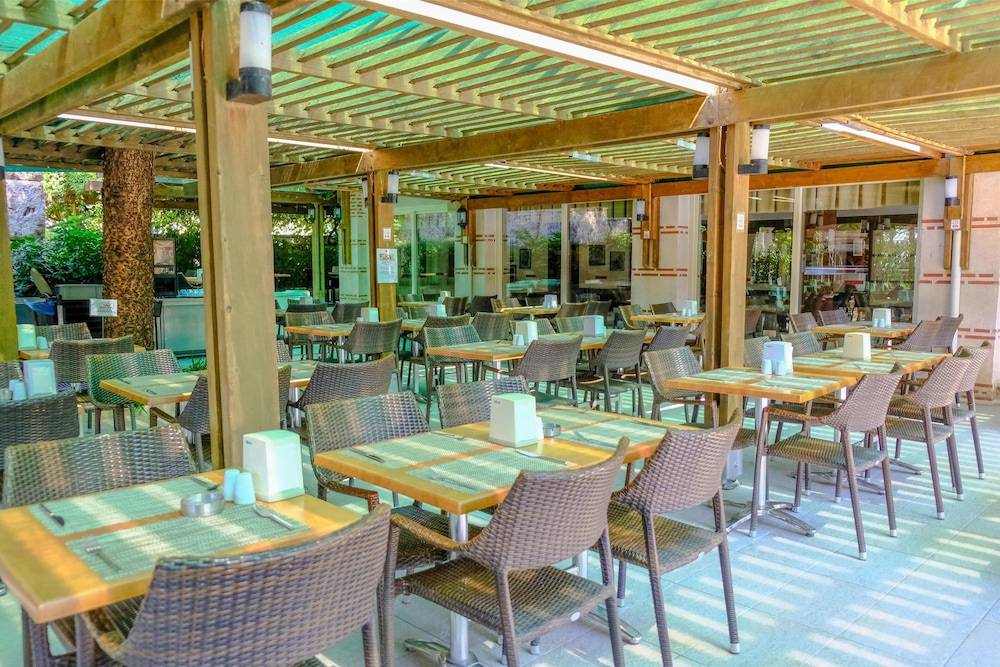 11_w3837h2560x3y0-a5b0204f_z