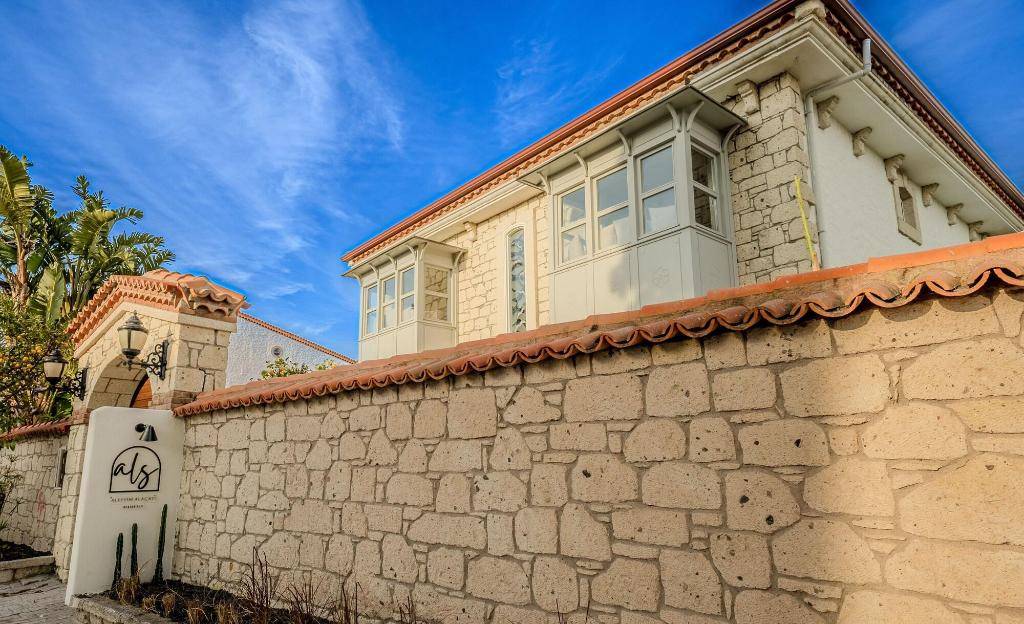 13_1065362a_hb_a_007