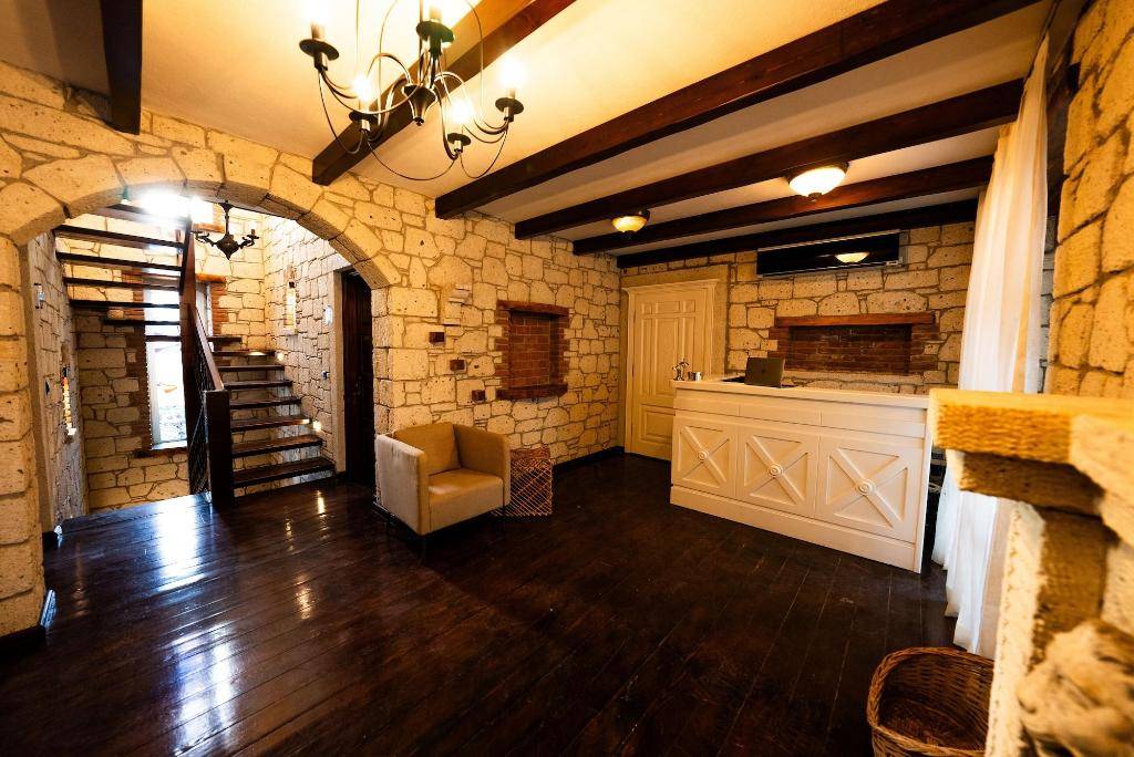 17_1065362a_hb_l_002