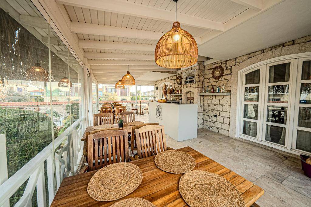 23_1065362a_hb_r_008