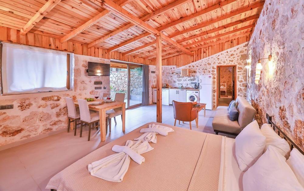 25_w3000h1893x0y3-b80097d8_z