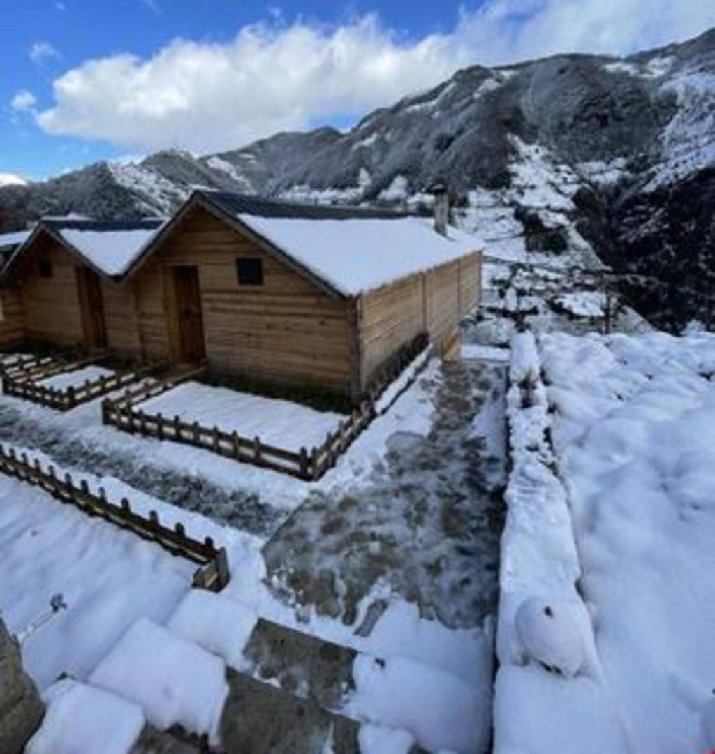 10_1073820a_hb_a_001