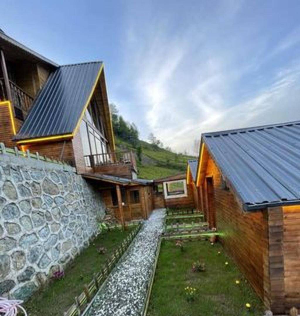 12_1073820a_hb_l_001