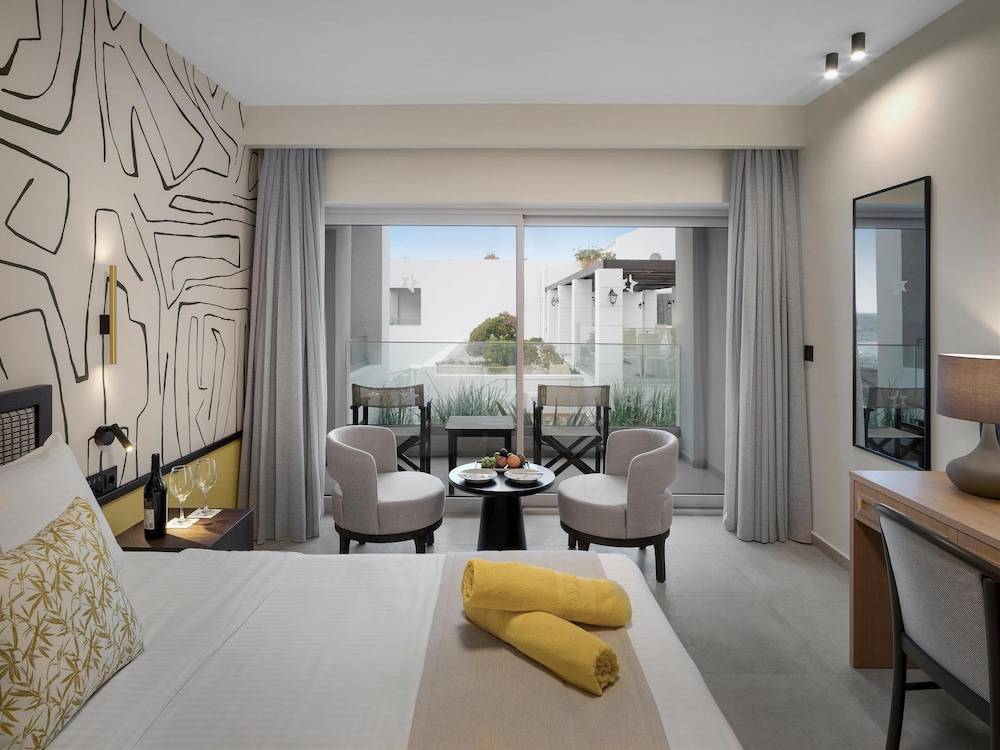 28_w3837h2876x3y4-7e746a22_z