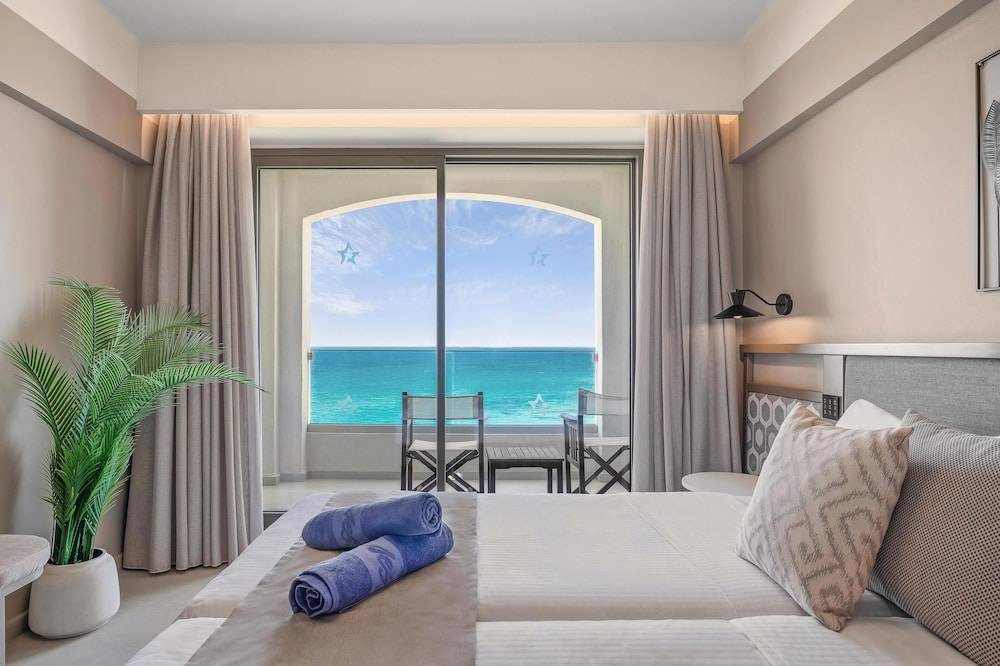 50_w3837h2556x3y4-edecd305_z