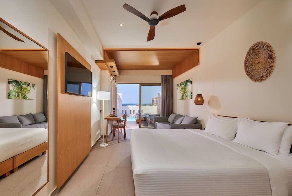 17_w1672h1125x3y0-beec2713_z