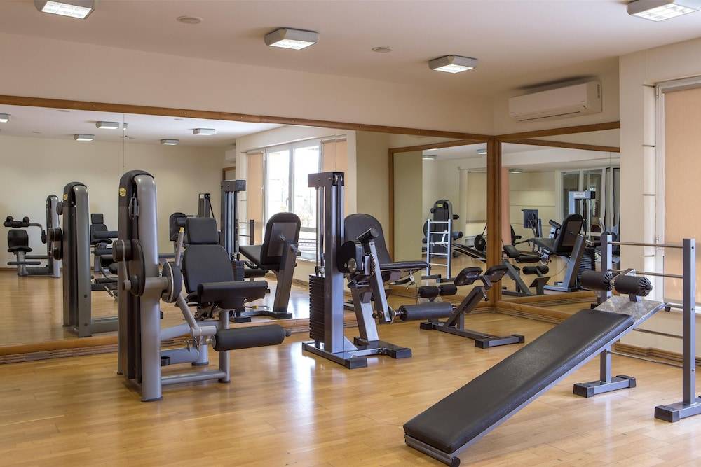 63_w3837h2560x3y0-41d31c3d_z