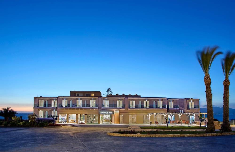 11_w3837h2479x3y3-6805f671_z