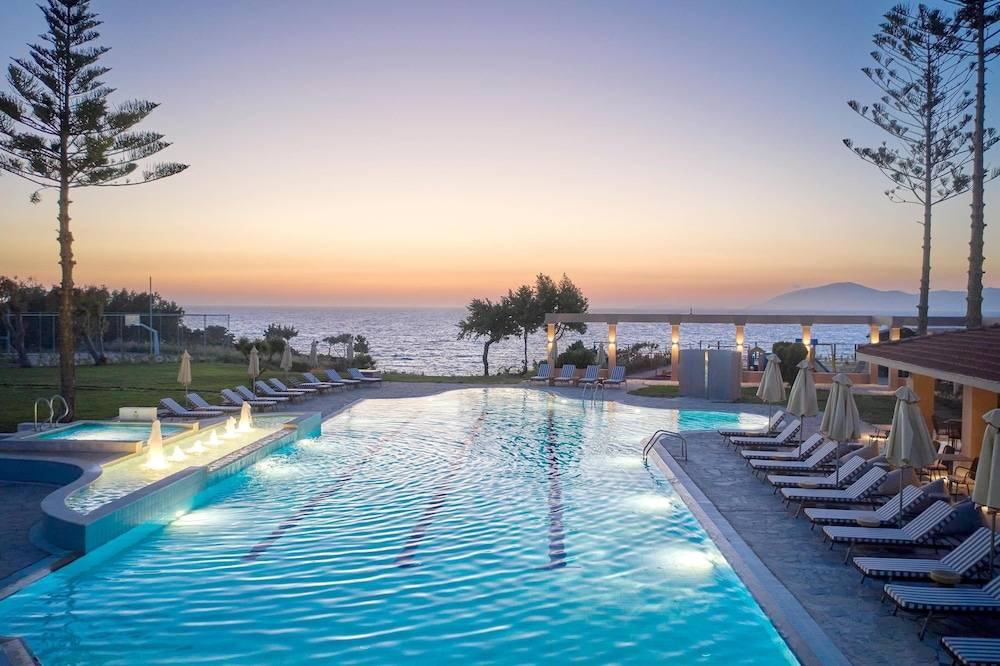 12_w3837h2555x3y3-aa0727a3_z