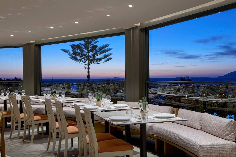 35_w3837h2557x3y3-f9f9b2dc_z