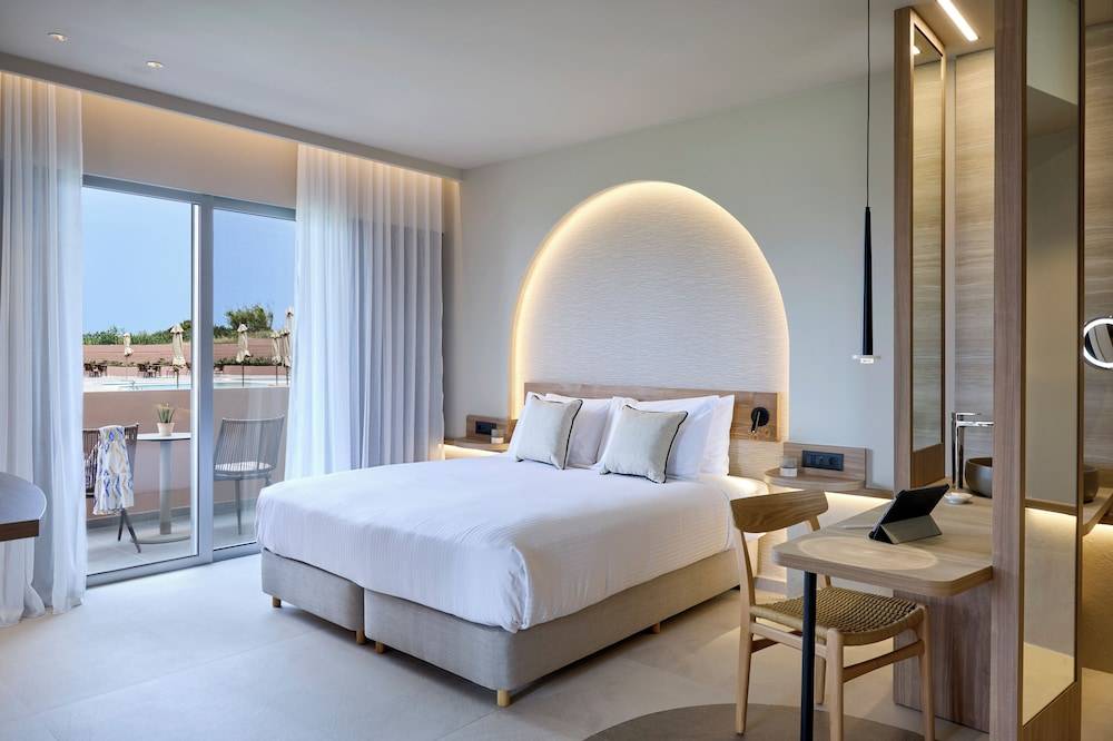 37_w6000h3995x0y5-5bda4d32_z