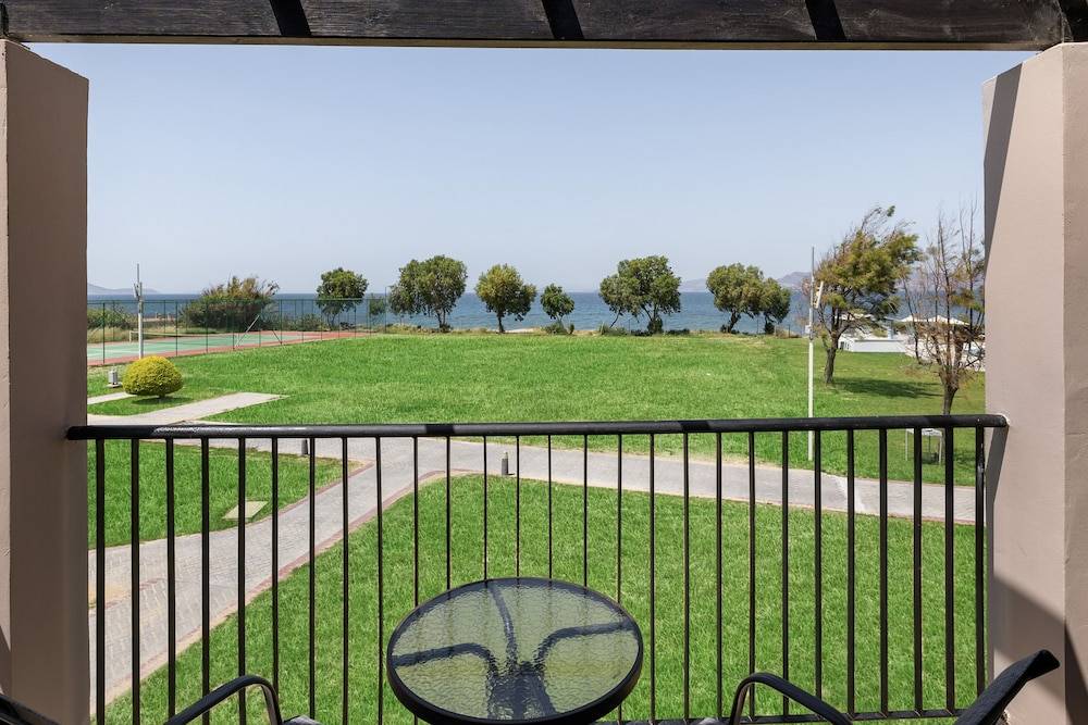 32_03a654b70199c3d16f5dad73428aa663