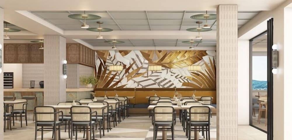 4_a6e6a42c_edited_9416_z