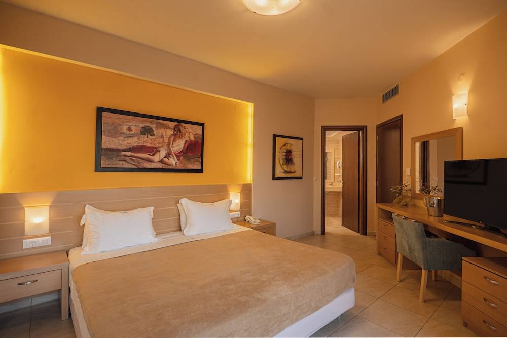 30_w5985h3993x0y7-cd529be8_z