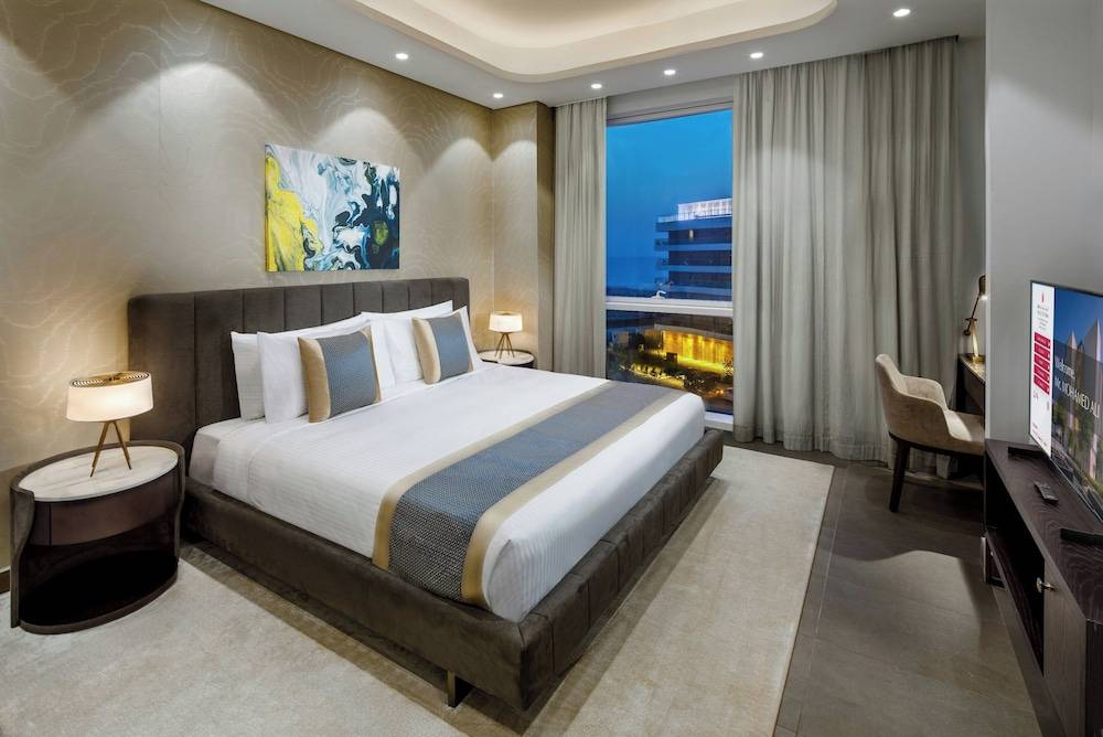 8_w6672h4458x0y7-38703104_z