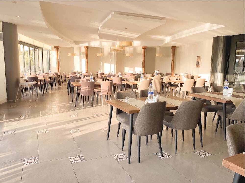 9_w8527h6394x0y7-ce5705da_z