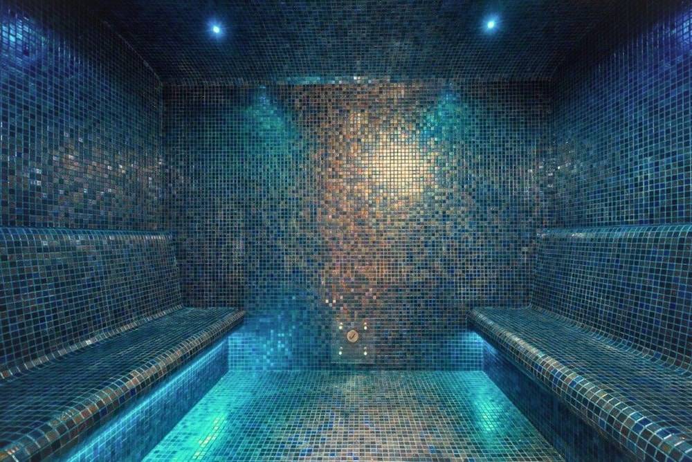 38_w1917h1280x0y0-aab60d82_z