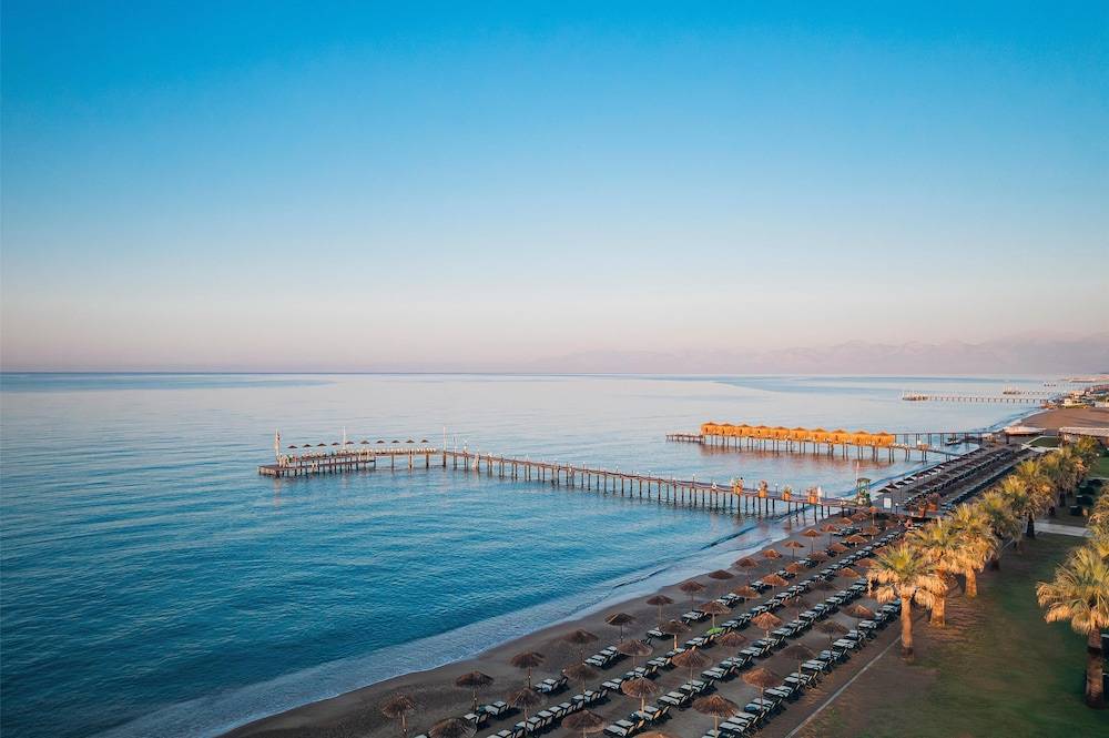 2_w3840h2555x0y3-9c313636_z