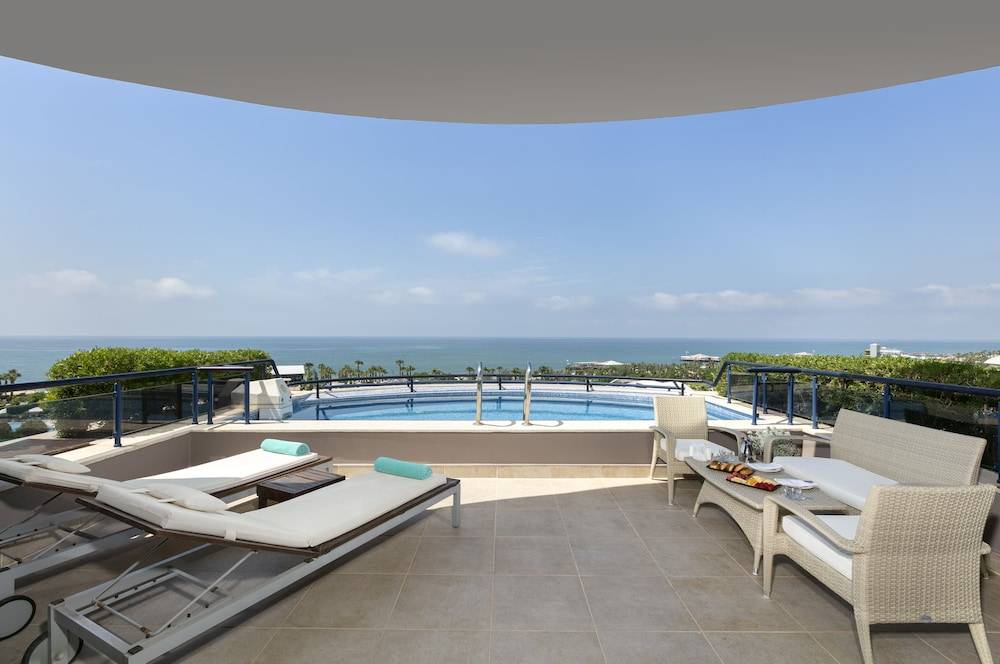 50_w6480h4306x0y14-2498db56_z