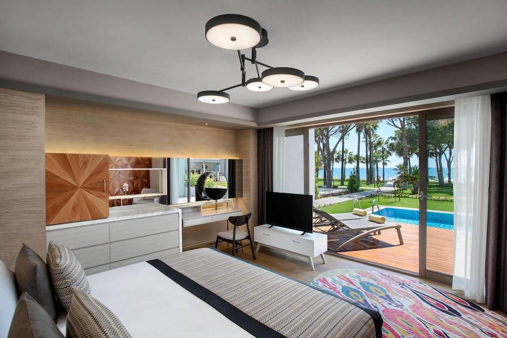 35_w3837h2557x3y3-c64c8aa8_z