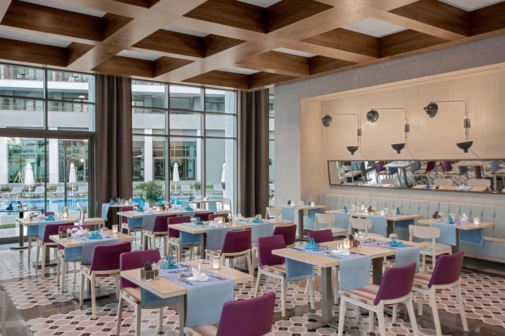 41_w3840h2557x0y3-cb5d14fc_z