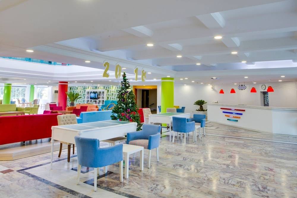 18_33c5b536962a28d78ed601b5730f3664