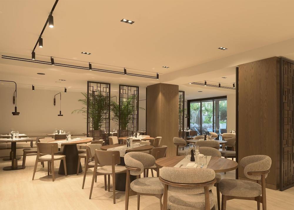 21_w3837h2743x3y0-80f2bf60_z