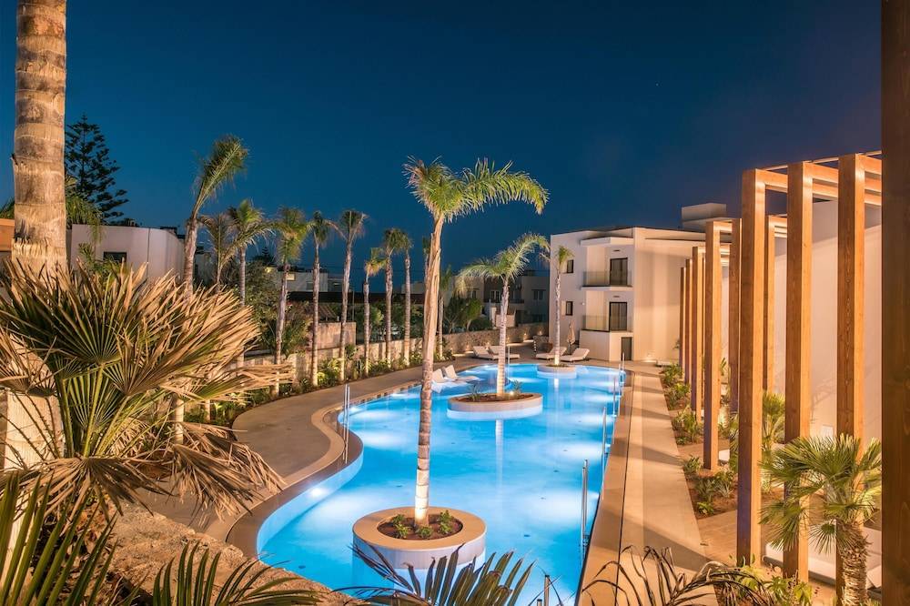 17_w5753h3835x0y5-c2dbba35_z