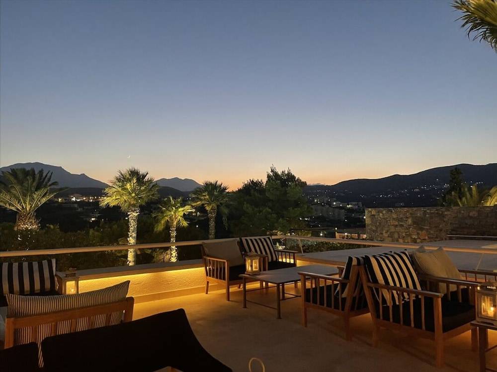 59_w1065h798x1y0-c103380b_z