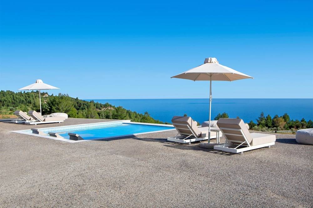 7_w3840h2556x0y3-90faf2da_z