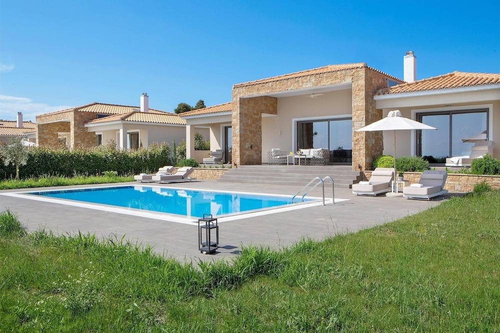 11_w3840h2555x0y4-b2b3fa9c_z