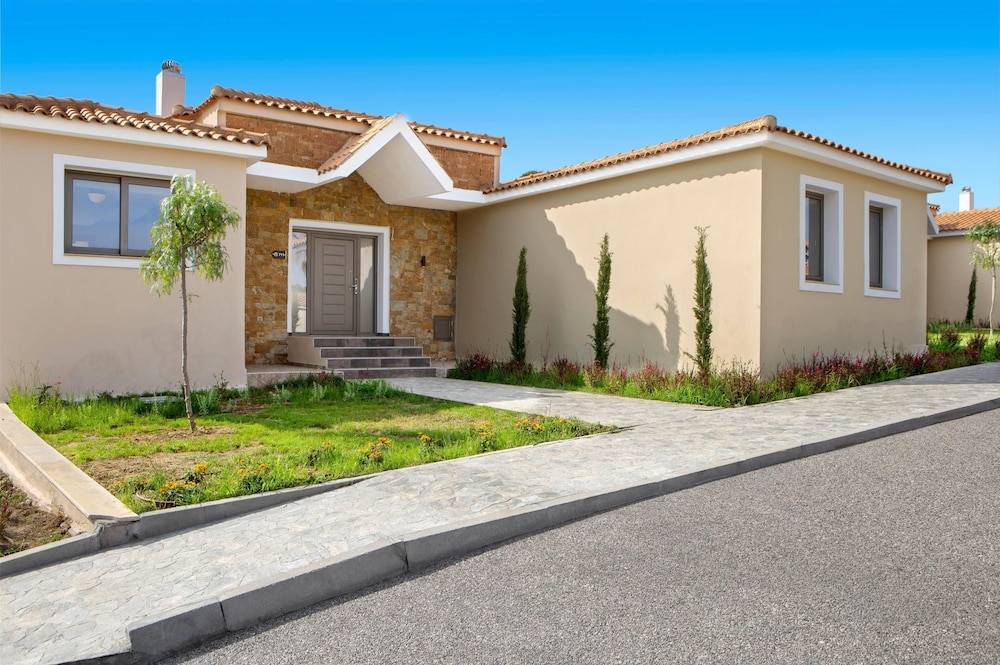 16_w3840h2555x0y4-39ce4eb9_z