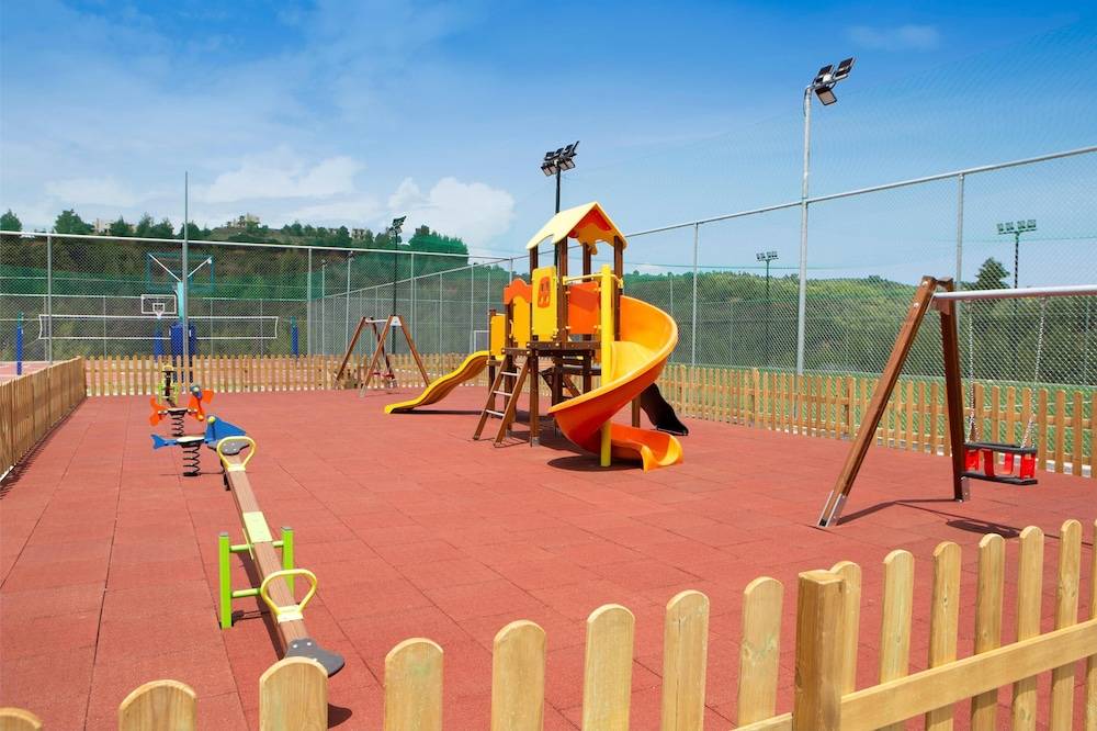 43_w3840h2557x0y3-f8890588_z