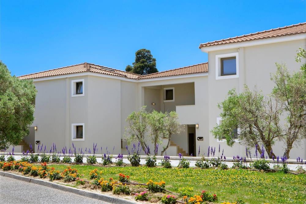 69_w3840h2554x0y5-ef2418b5_z