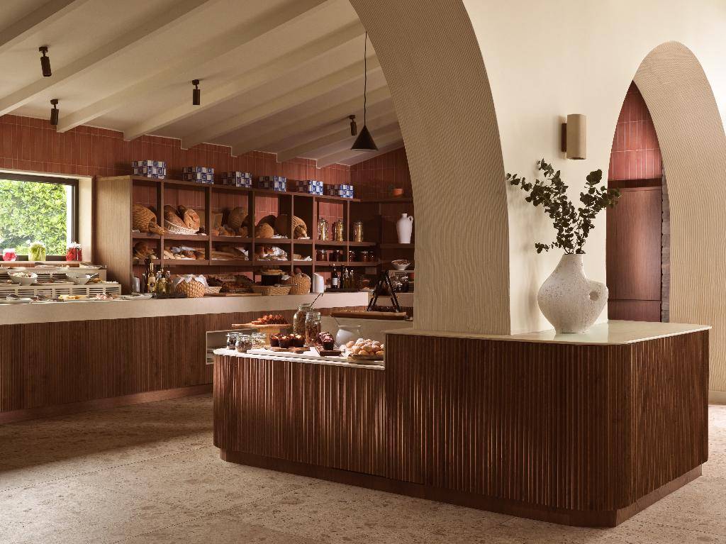 4_015606a_hb_r_1030_20250814_102515