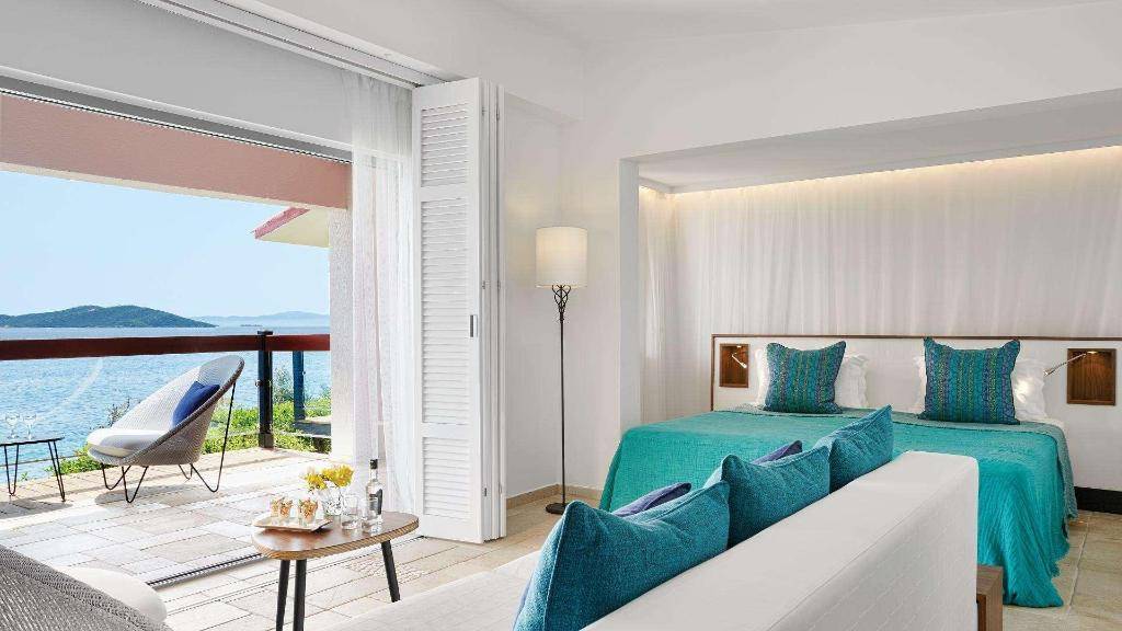 18_015606a_hb_w_1010