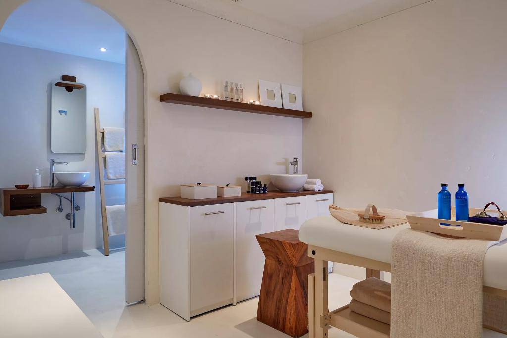 32_015606a_hb_f_990_20250814_102935