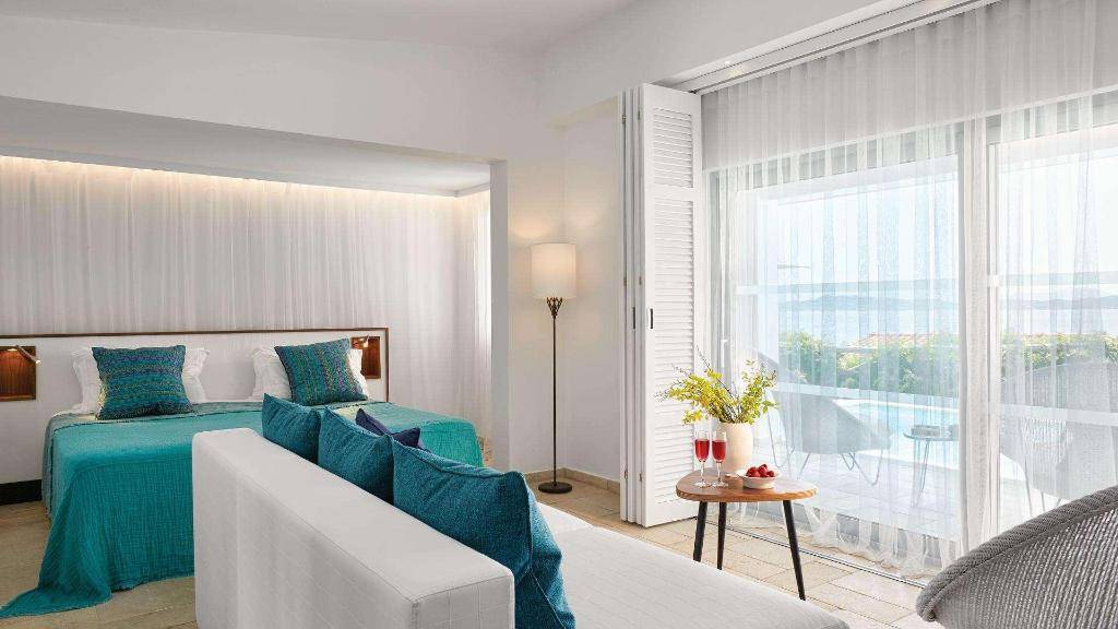 49_015606a_hb_w_1009