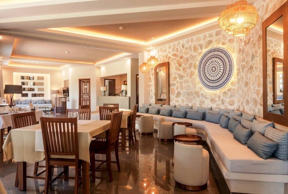 24_w1605h1080x0y0-e03c5a55_z