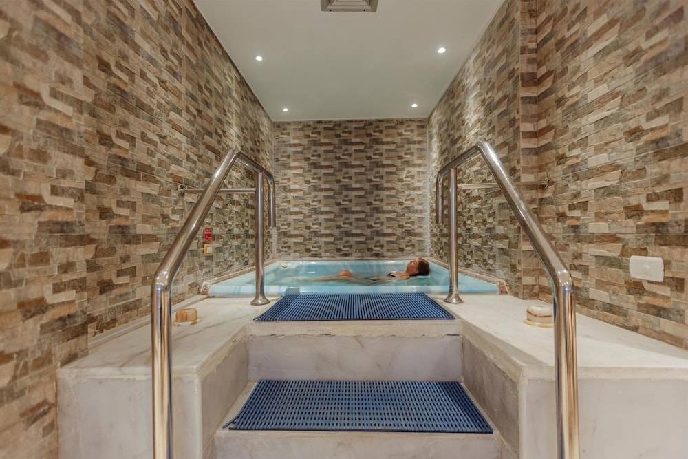 20_w5755h3840x5y0-aec48c67_z